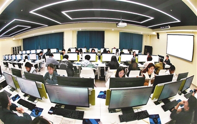 《天津日报》、津云客户端、北方网报道学校新文科实验中心投用